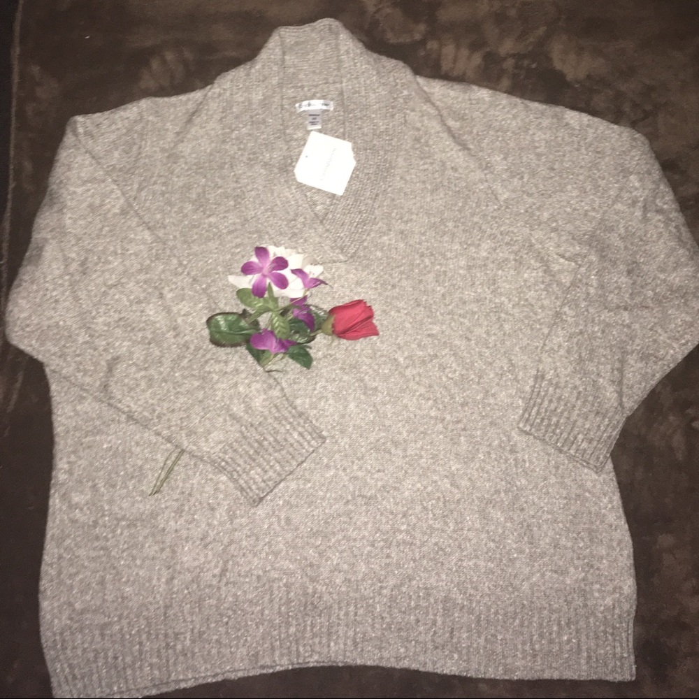 Pretty tan pullover sweater